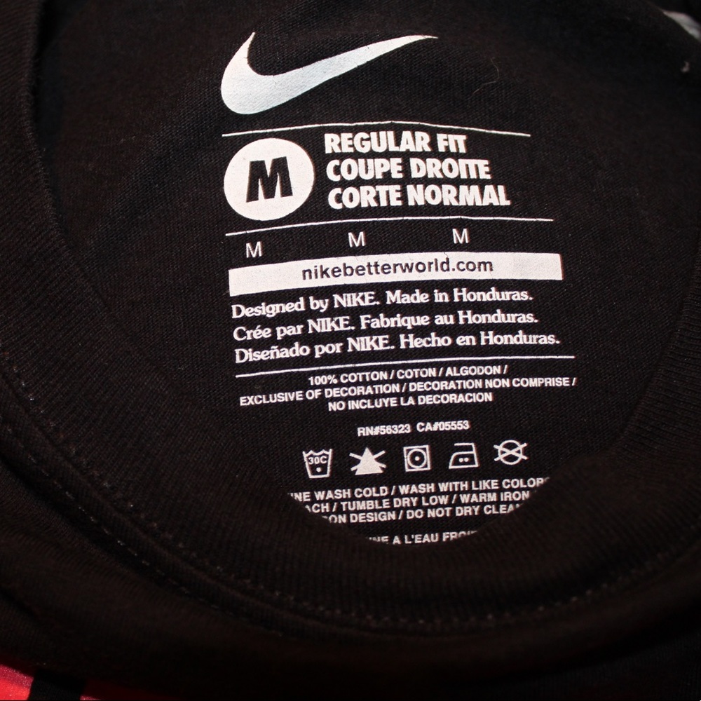 Nike Mens Tshirt- M - Picture 2 of 2
